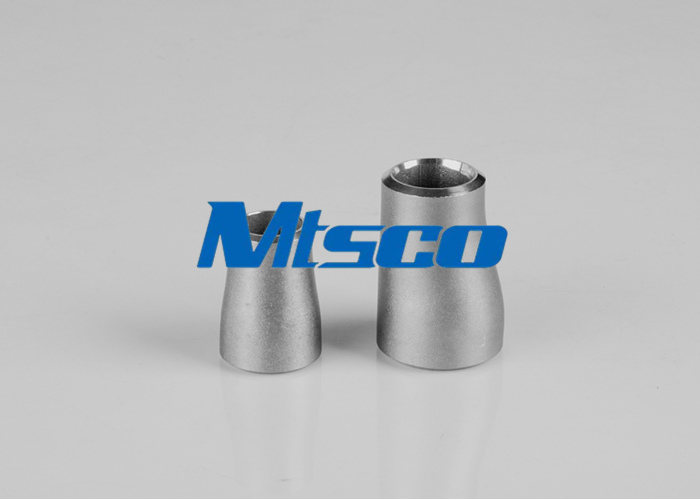 Stainless steel pipe fittings commonly used in piping