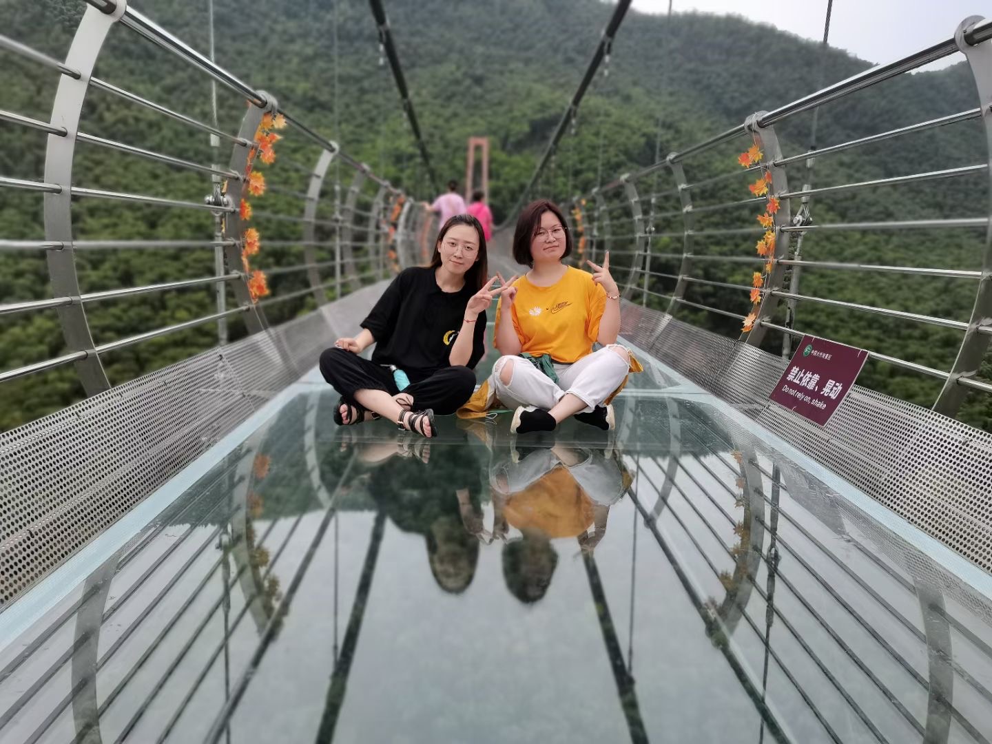 View the bamboo sea, Fight riptide rafting! A wonderful team activity